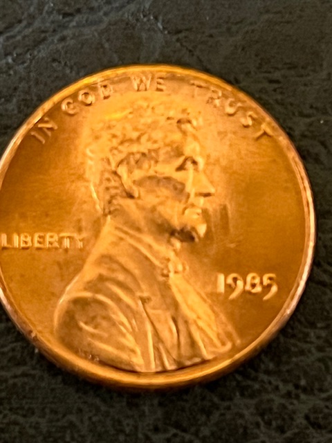 Lincoln-Cents-1985---Pillar-Background?
